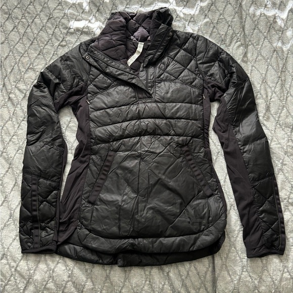 LULULEMON BLACK PUFFER PULLOVER SIZE 6 - Picture 1 of 4